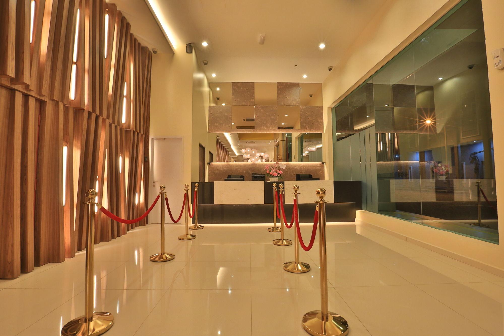 Supreme Hotel Melaka Zewnętrze zdjęcie